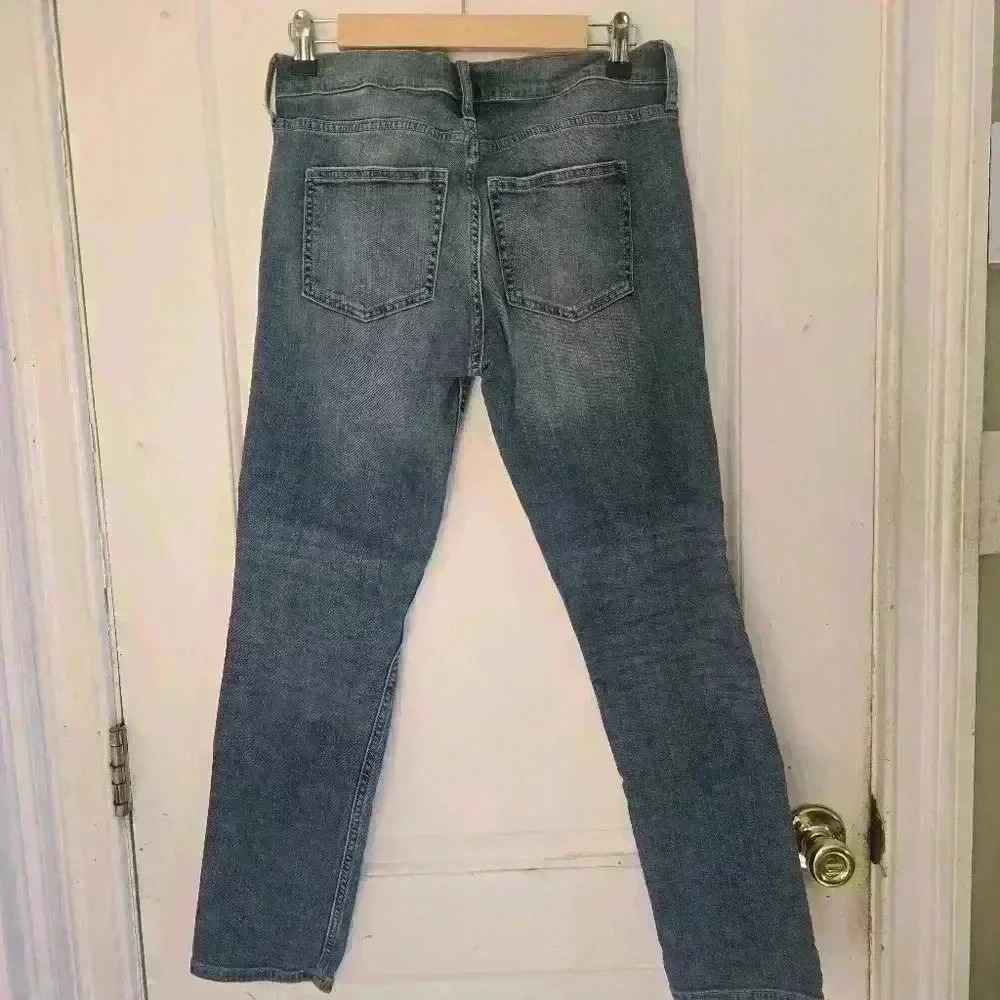 P7422 banana republic girlfriend medium wash distressed skinny jeans size 26/2 - Picture 4 of 6